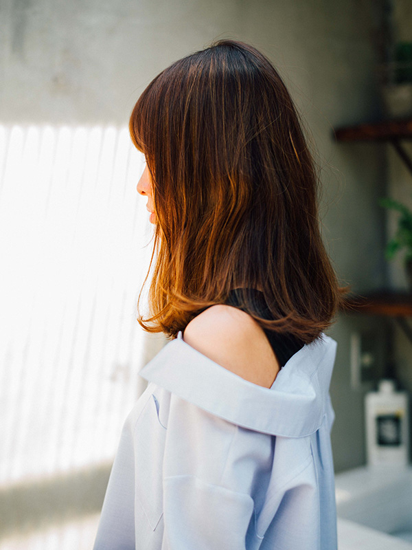 ヘアガーデンのヘアスタイル「ハイライトで作るナチュラルグラデーション」の側面画像