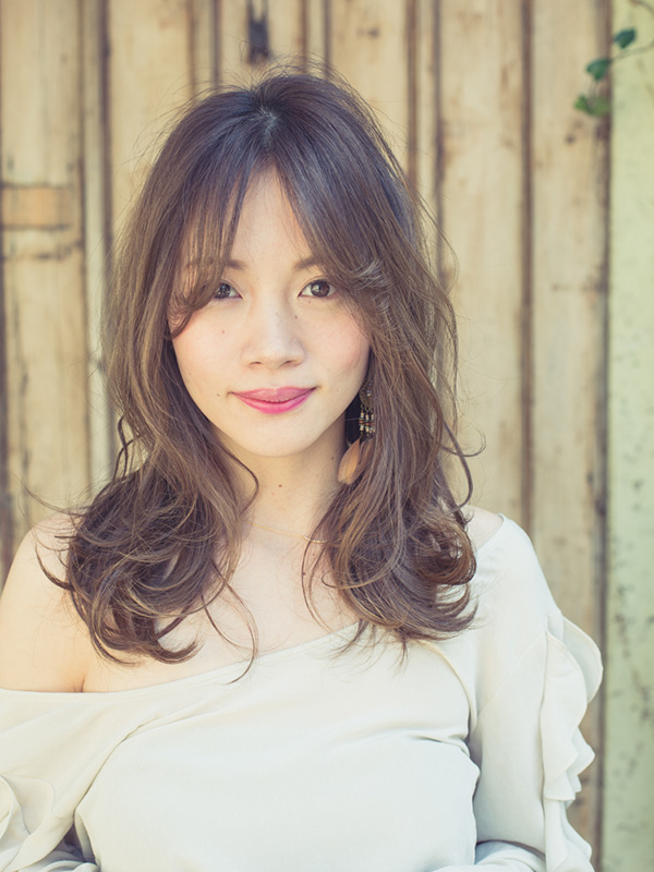 エレガンス ルシアのヘアスタイル「ナチュラルヘルシーウェーブ」の拡大画像