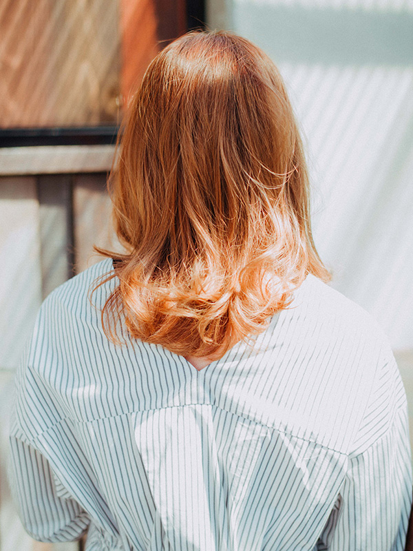 エレガンス　リッチのヘアスタイル「ふわふわエアリー」の背面画像